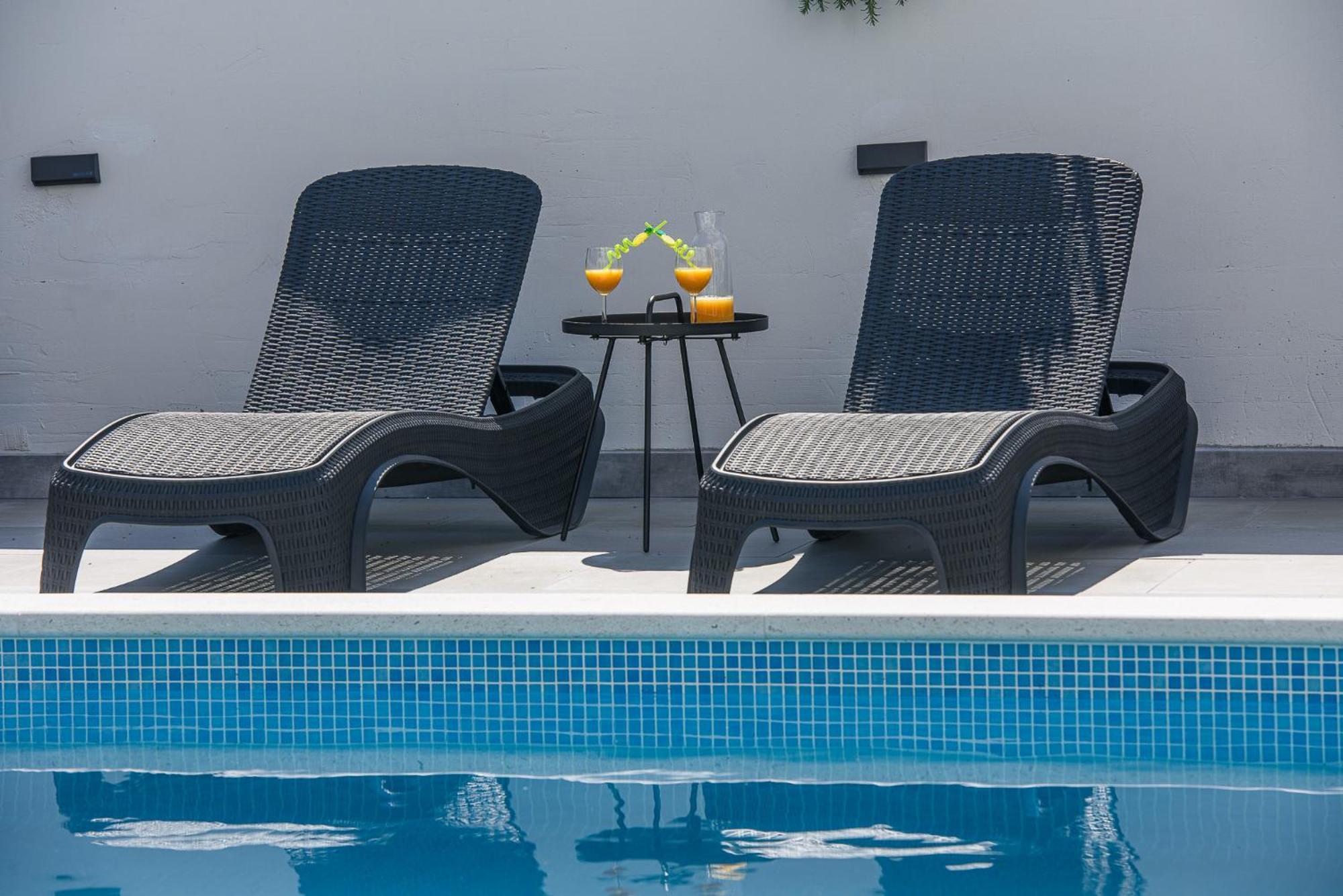 סגט ווראנייצה Villa Barbara & Zoran With Free Parking And Heated Swimming Pool מראה חיצוני תמונה
