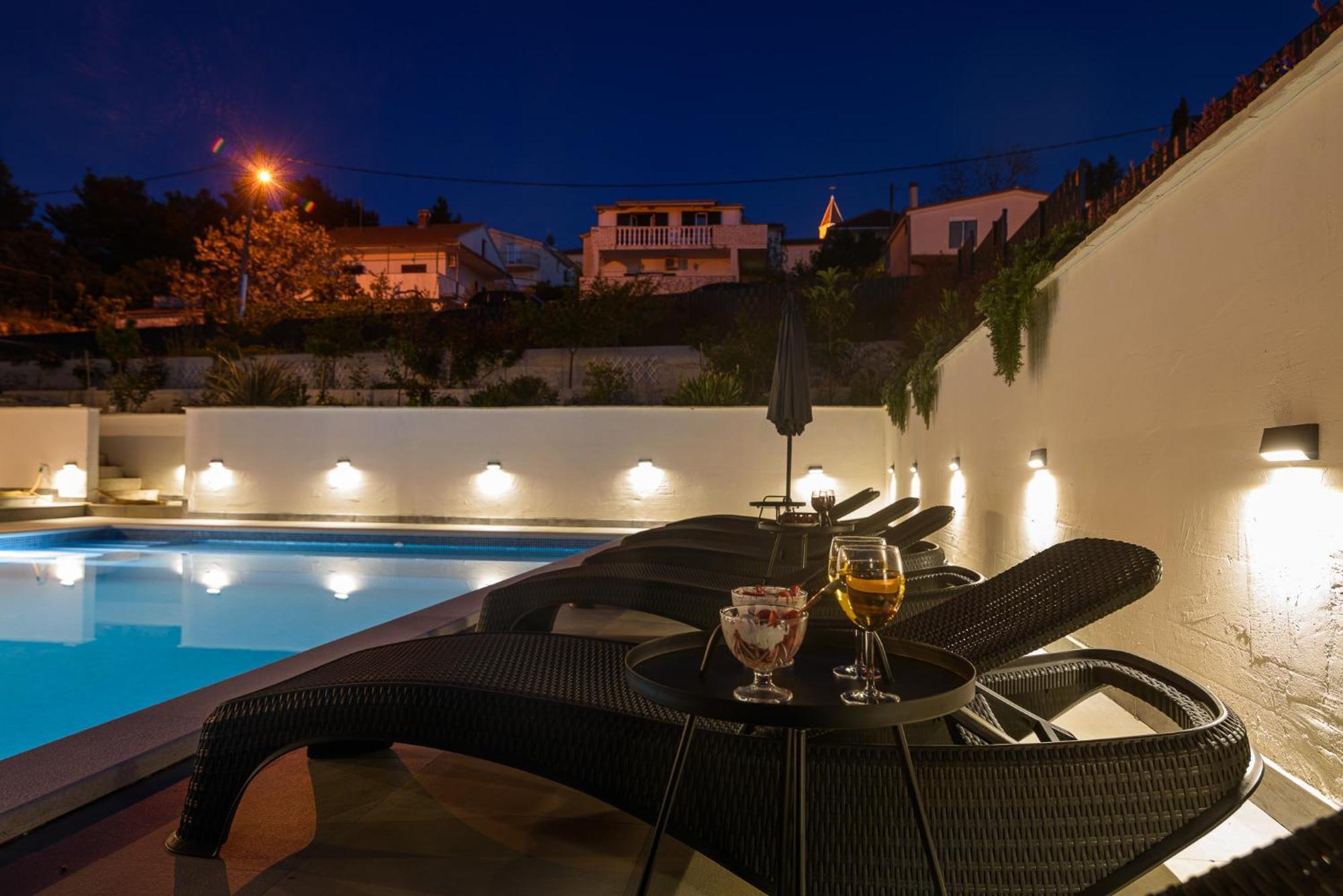 סגט ווראנייצה Villa Barbara & Zoran With Free Parking And Heated Swimming Pool מראה חיצוני תמונה
