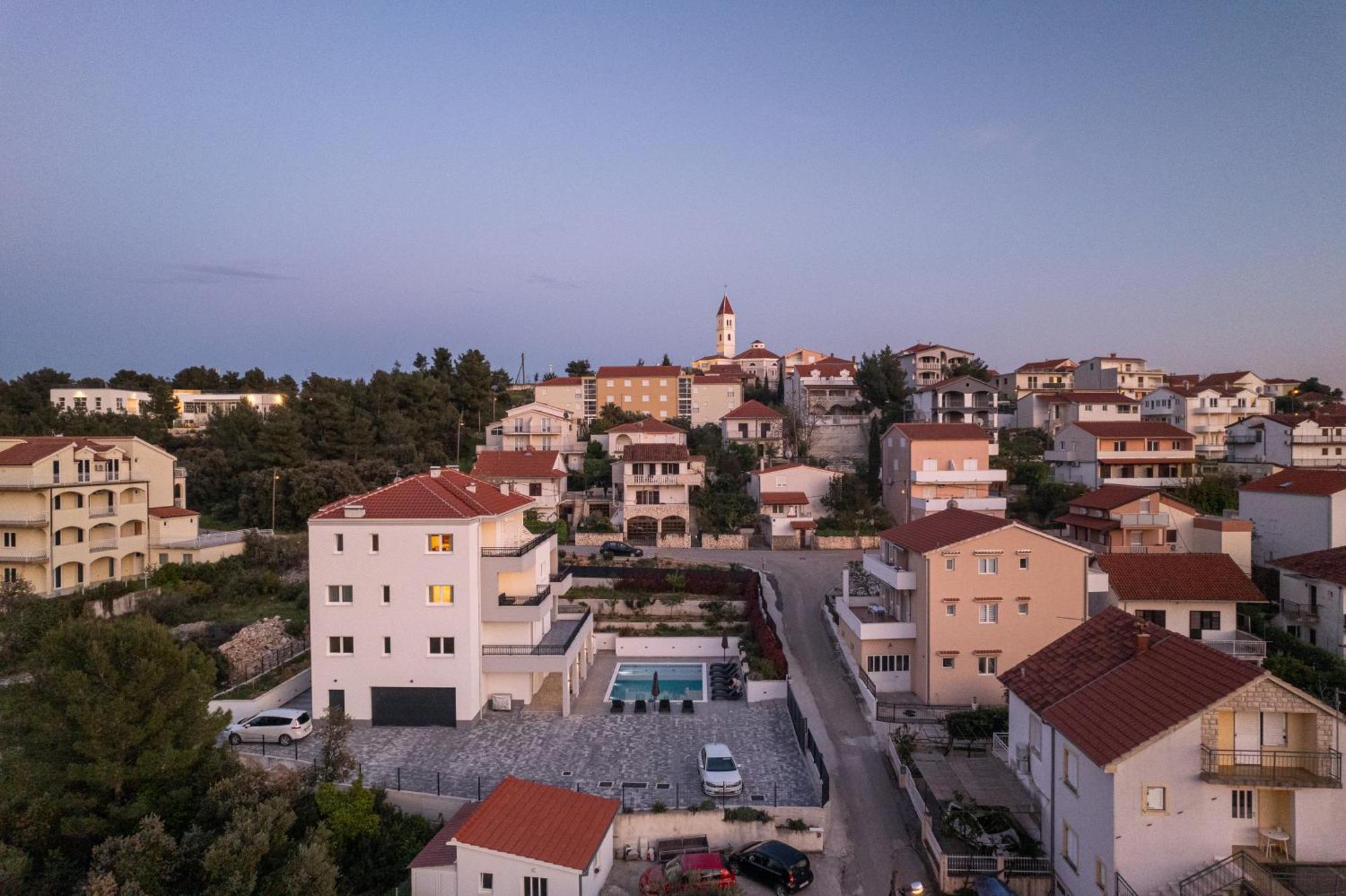 סגט ווראנייצה Villa Barbara & Zoran With Free Parking And Heated Swimming Pool מראה חיצוני תמונה
